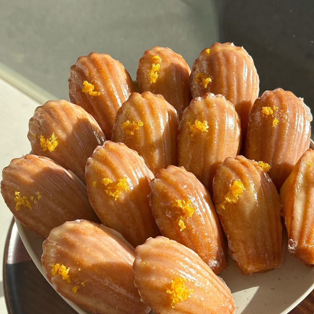 Madeleine – Classic French Tea Cakes in Pistachio, Yuzu & Jujube