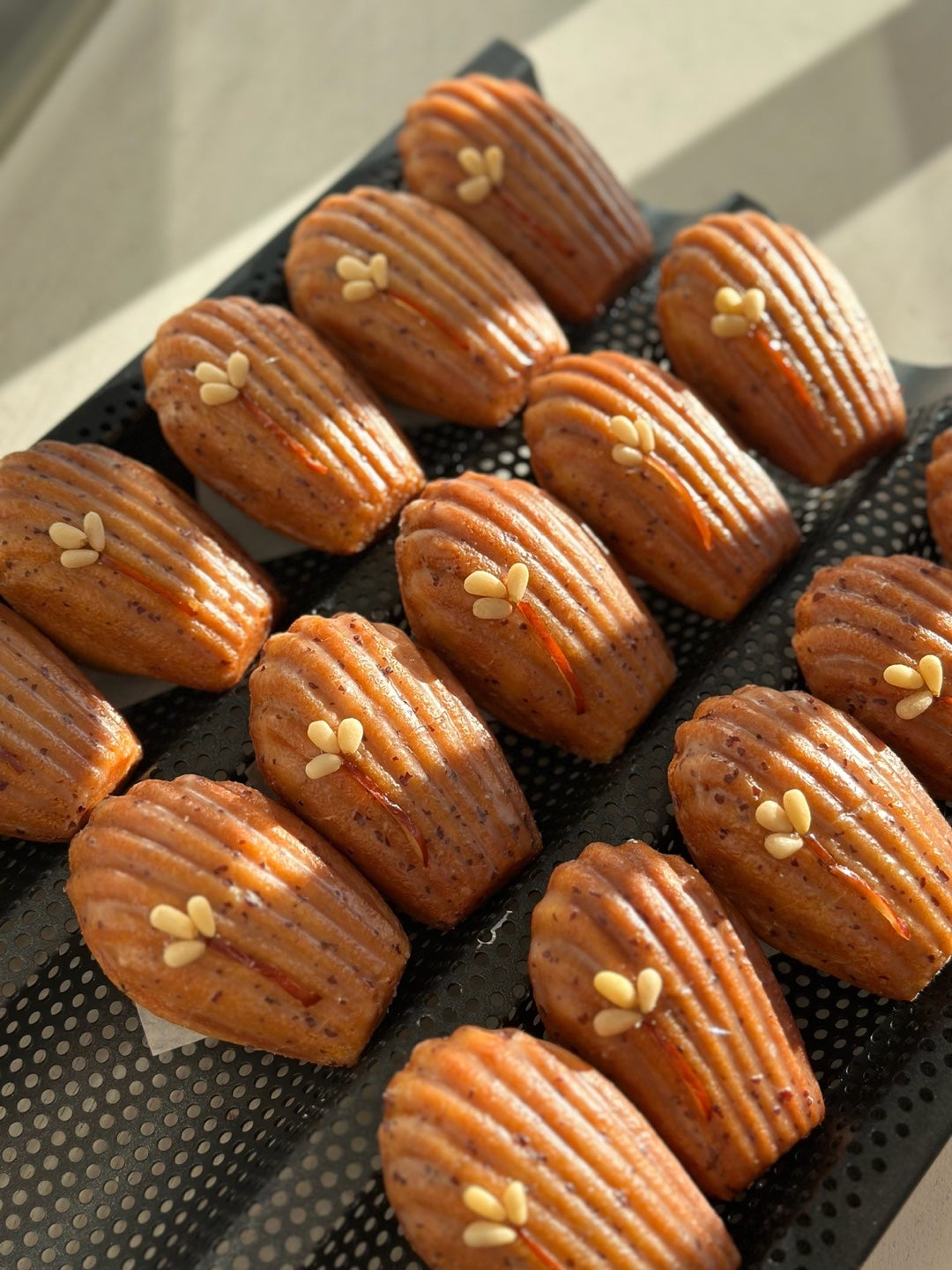 Madeleine – Classic French Tea Cakes in Pistachio, Yuzu & Jujube